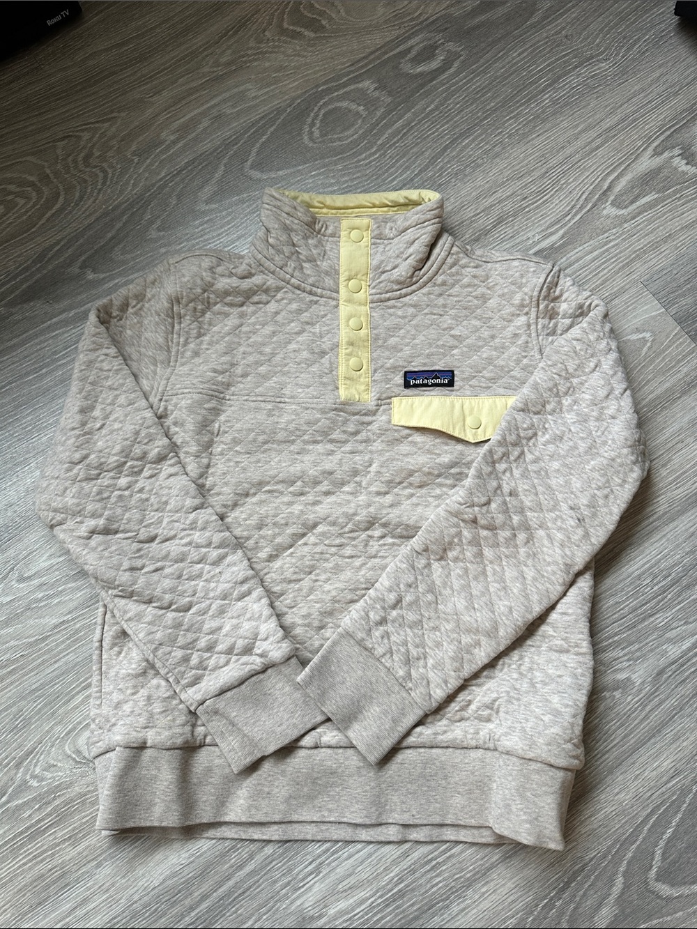 Patagonia Quilted Pullover - Beige with Pale Yellow Trim XS